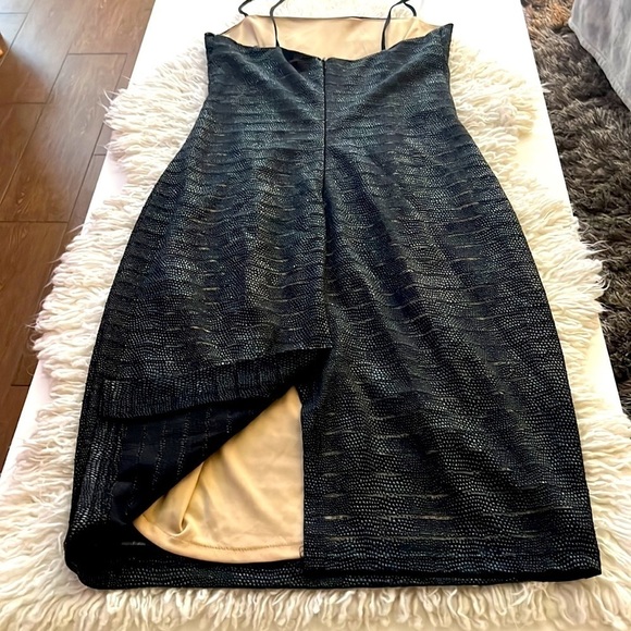 Versace Style Leather-like Fitted MIDI Dress! Perfect 4 Date Night! 💕 - Picture 12 of 16